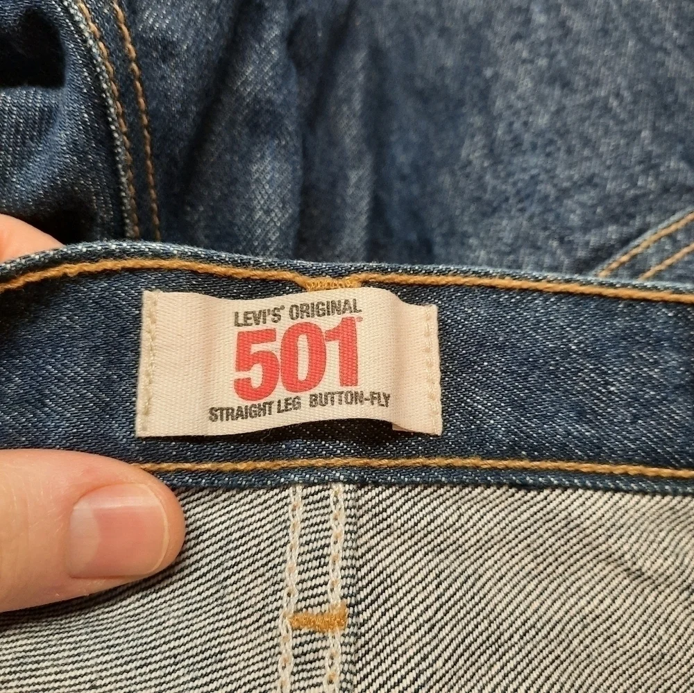 LEVI'S Original 501 Straight Leg Hidden Button Fly Mens Jeans (42 x 32) Blue